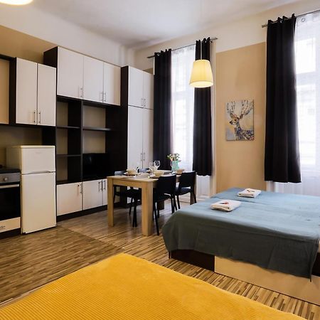 East Station Apartments บูดาเปสต์ ภายนอก รูปภาพ